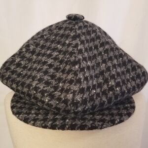 Jonathan Richard "Irish Tweed" Wool Black and Gray Houndstooth Newsboy Hat